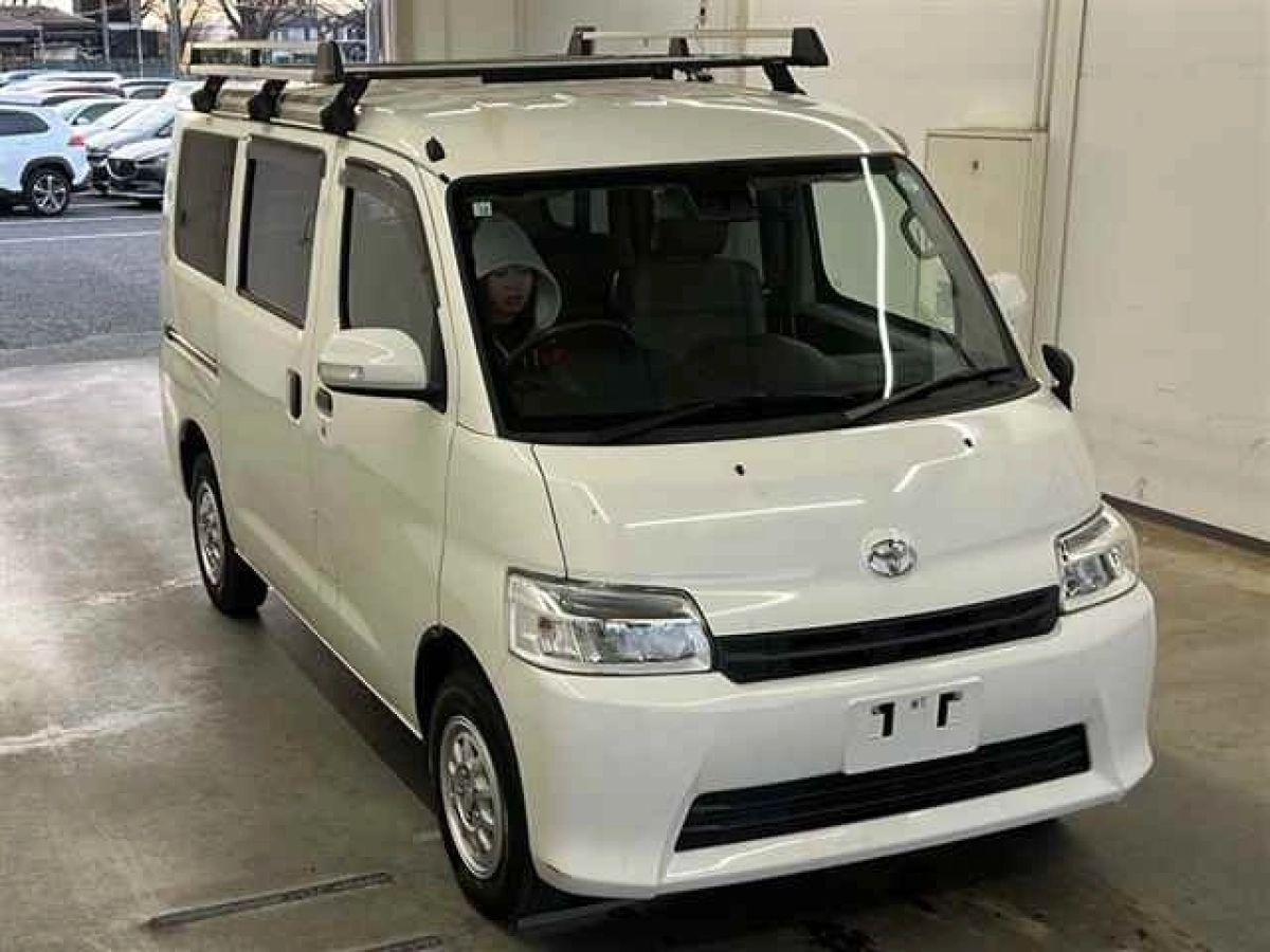 TOYOTA TOWN ACE VAN