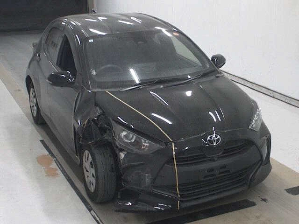 TOYOTA YARIS MXPA10 2021
