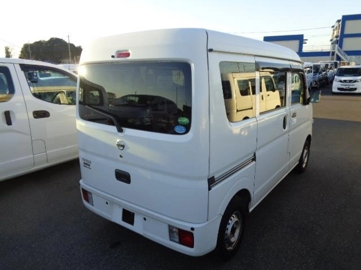 NISSAN CLIPPER VAN
