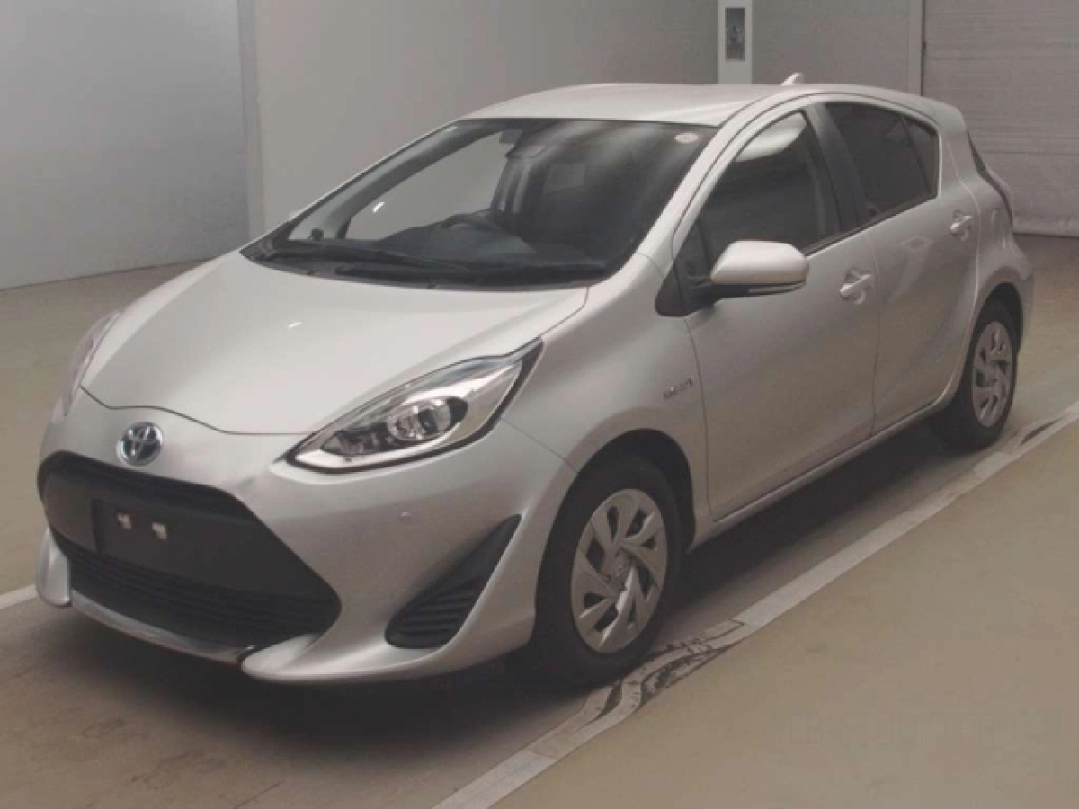 TOYOTA AQUA NHP10 2021