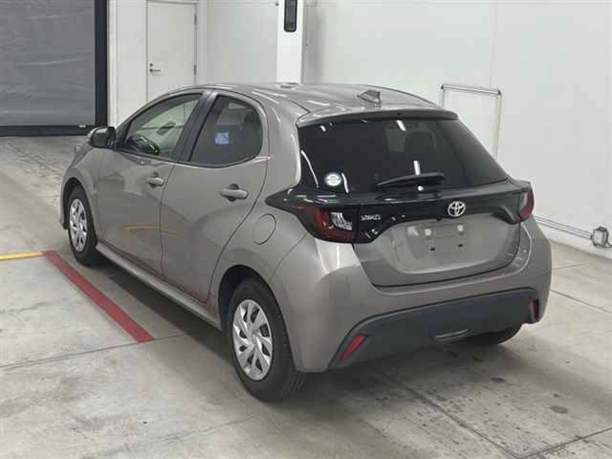 TOYOTA YARIS
