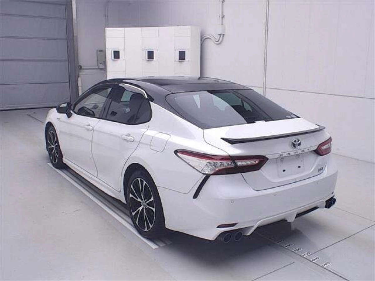 TOYOTA CAMRY