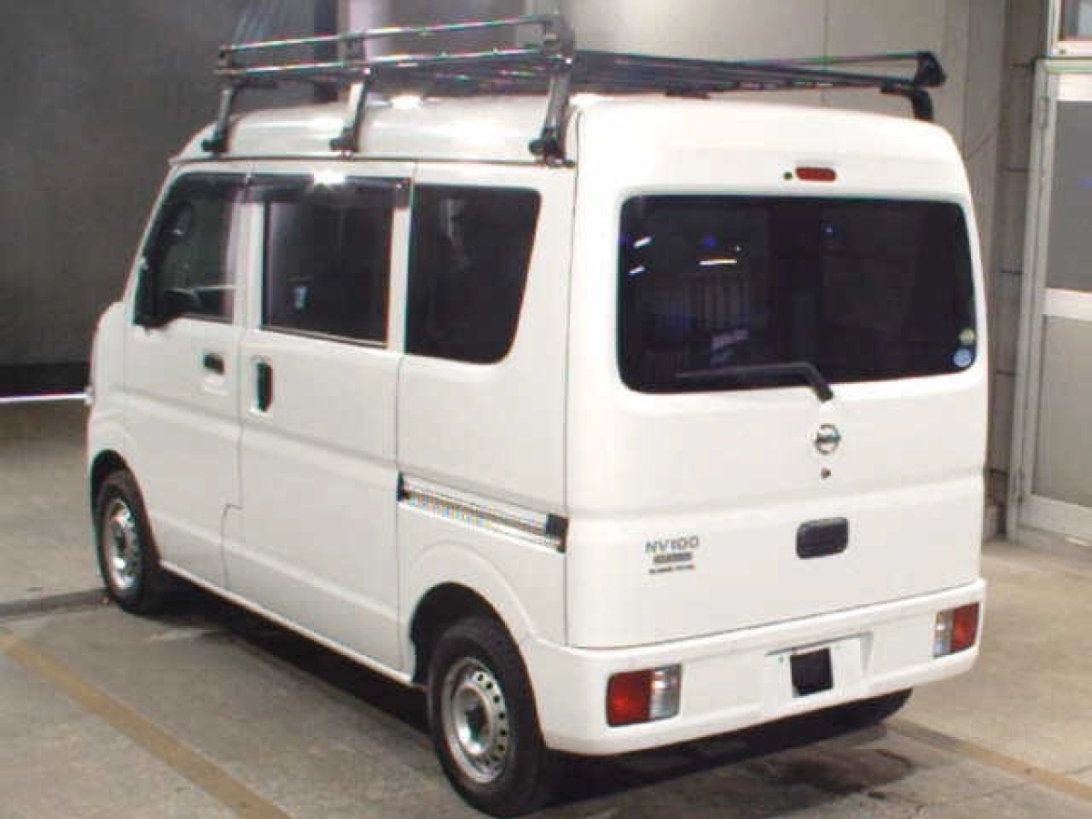 NISSAN CLIPPER VAN