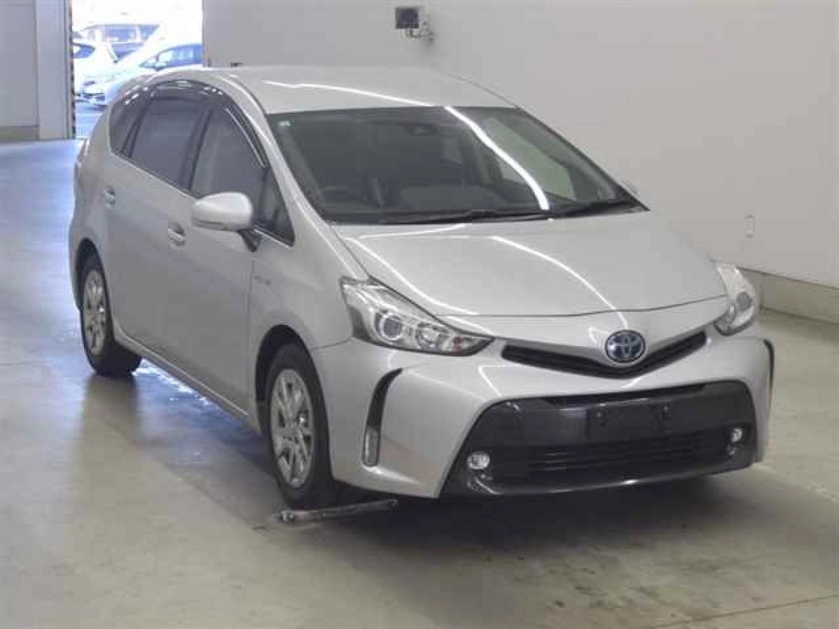 TOYOTA PRIUS ALPHA ZVW41W 2019