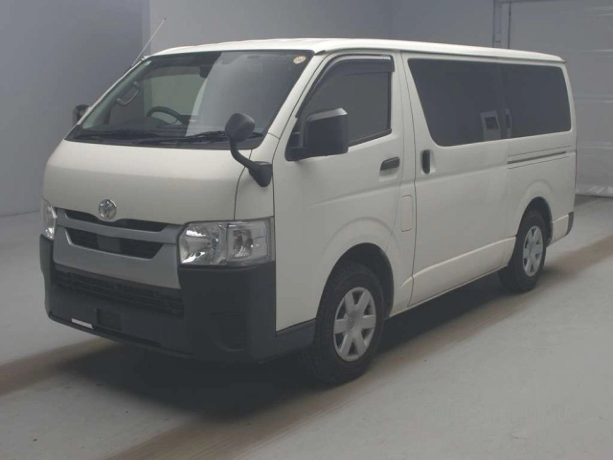TOYOTA HIACE VAN TRH200V 2021