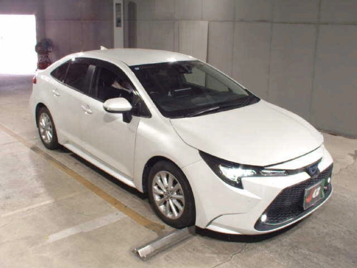 TOYOTA COROLLA ZWE211 2022