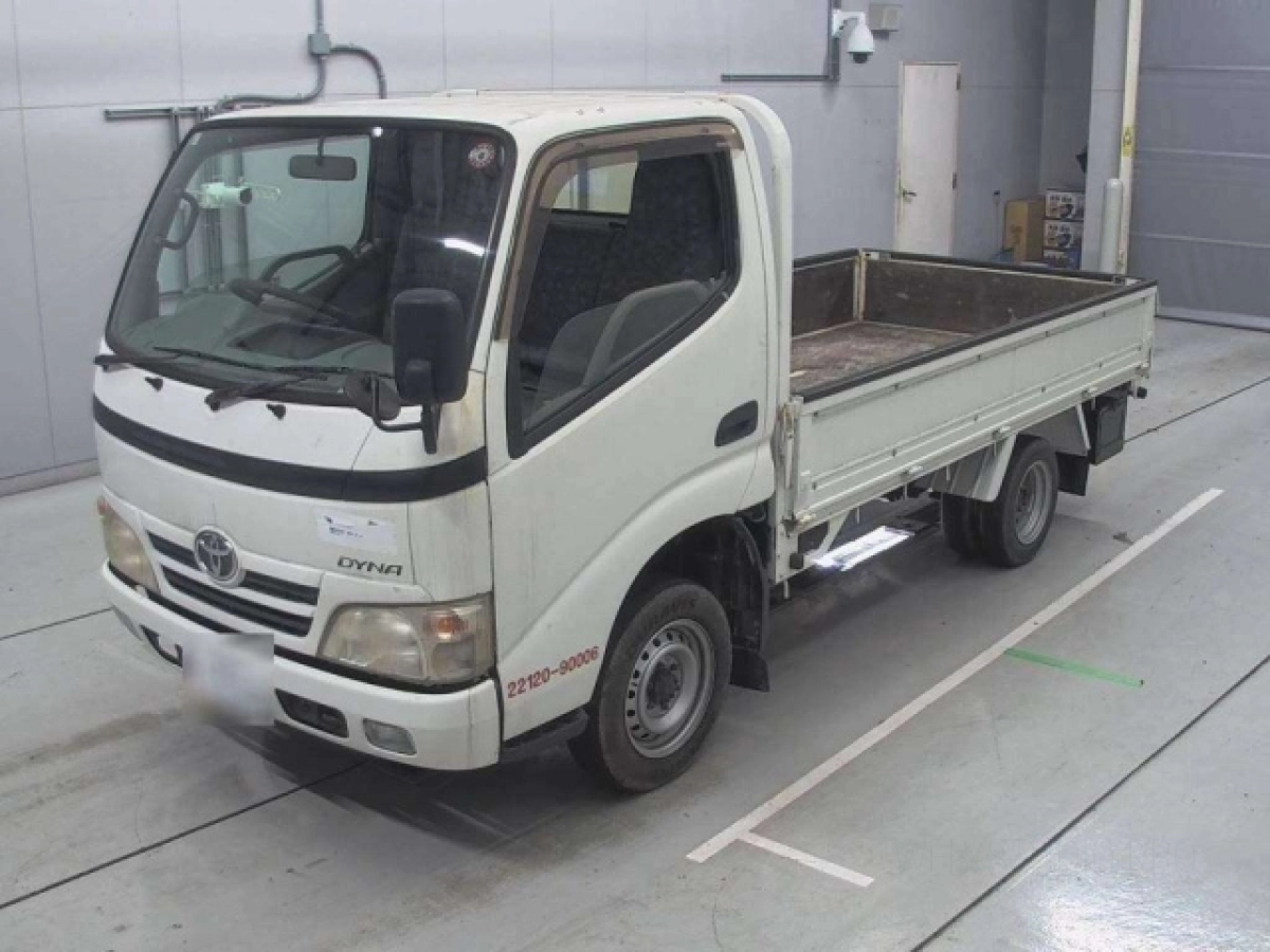 TOYOTA DYNA TRY230 2024