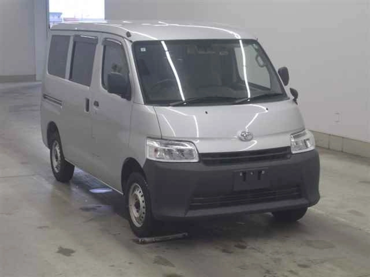 TOYOTA TOWN ACE VAN