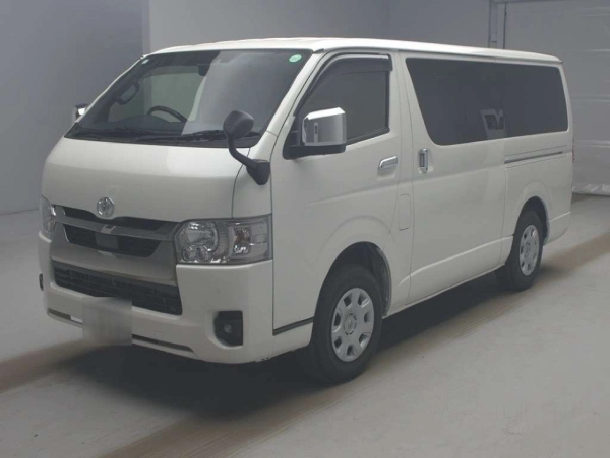 TOYOTA HIACE VAN GDH206V 2024