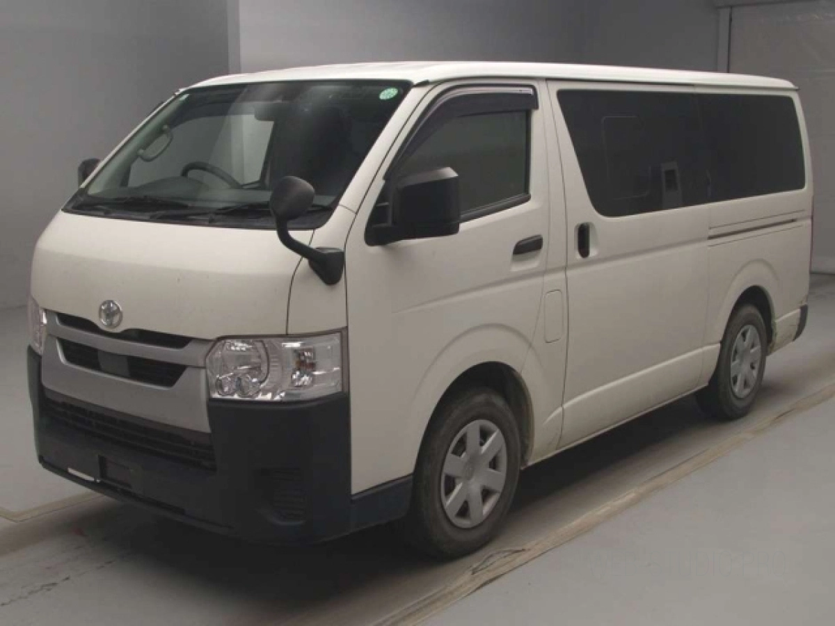 TOYOTA HIACE VAN TRH200V 2021