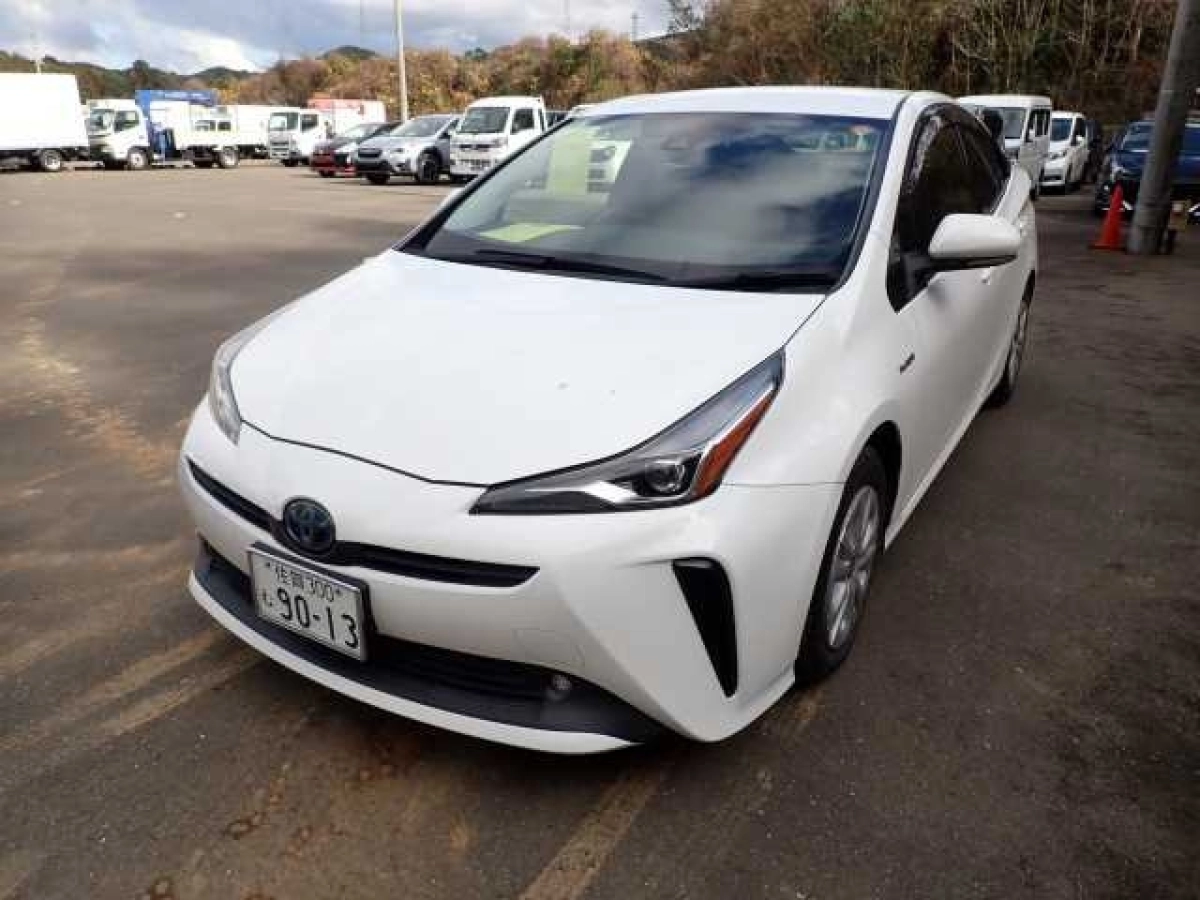 TOYOTA PRIUS ZVW51 2019