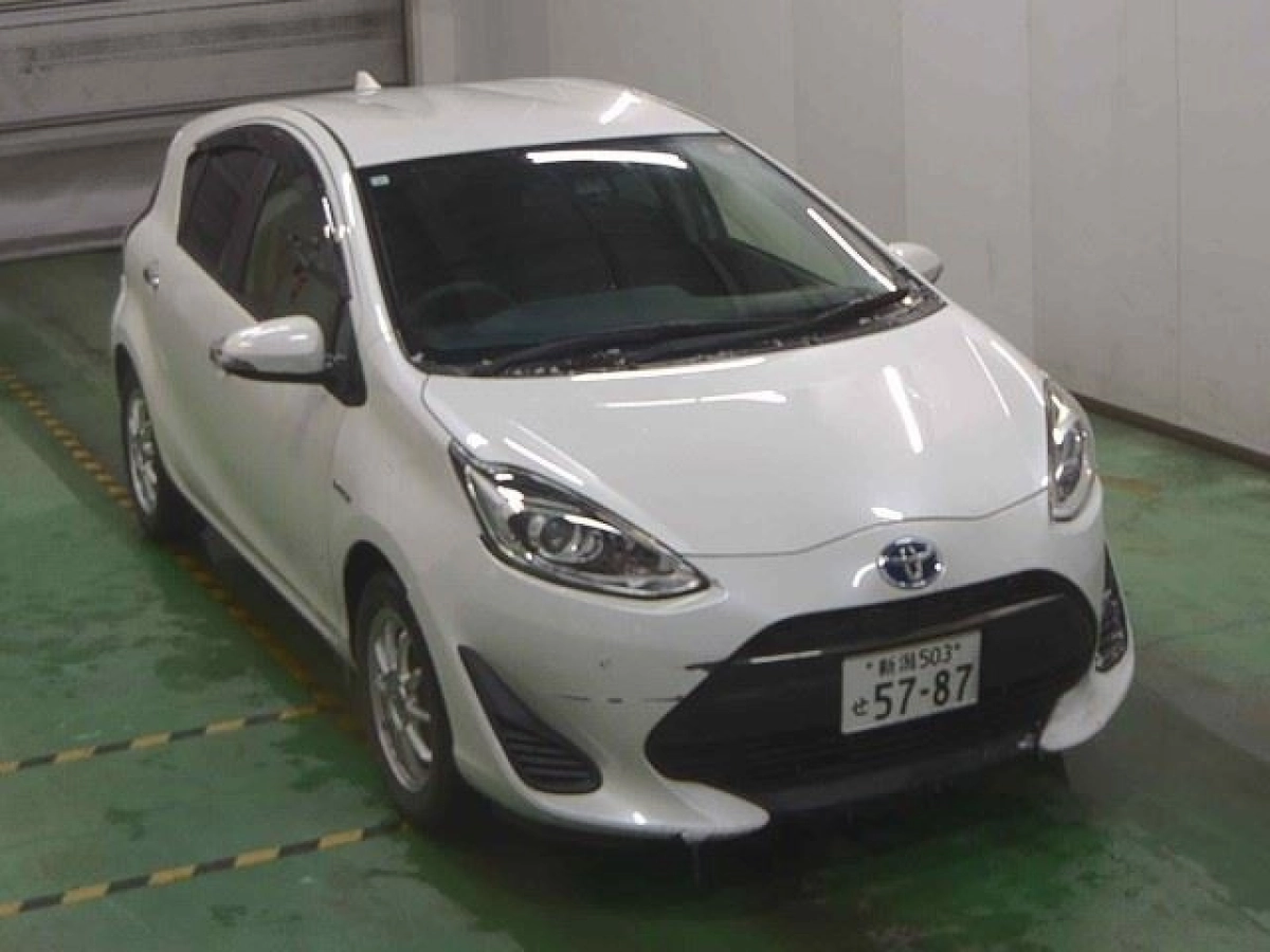 TOYOTA AQUA NHP10 2019