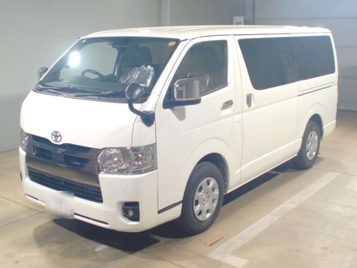 TOYOTA HIACE VAN TRH200V 2025