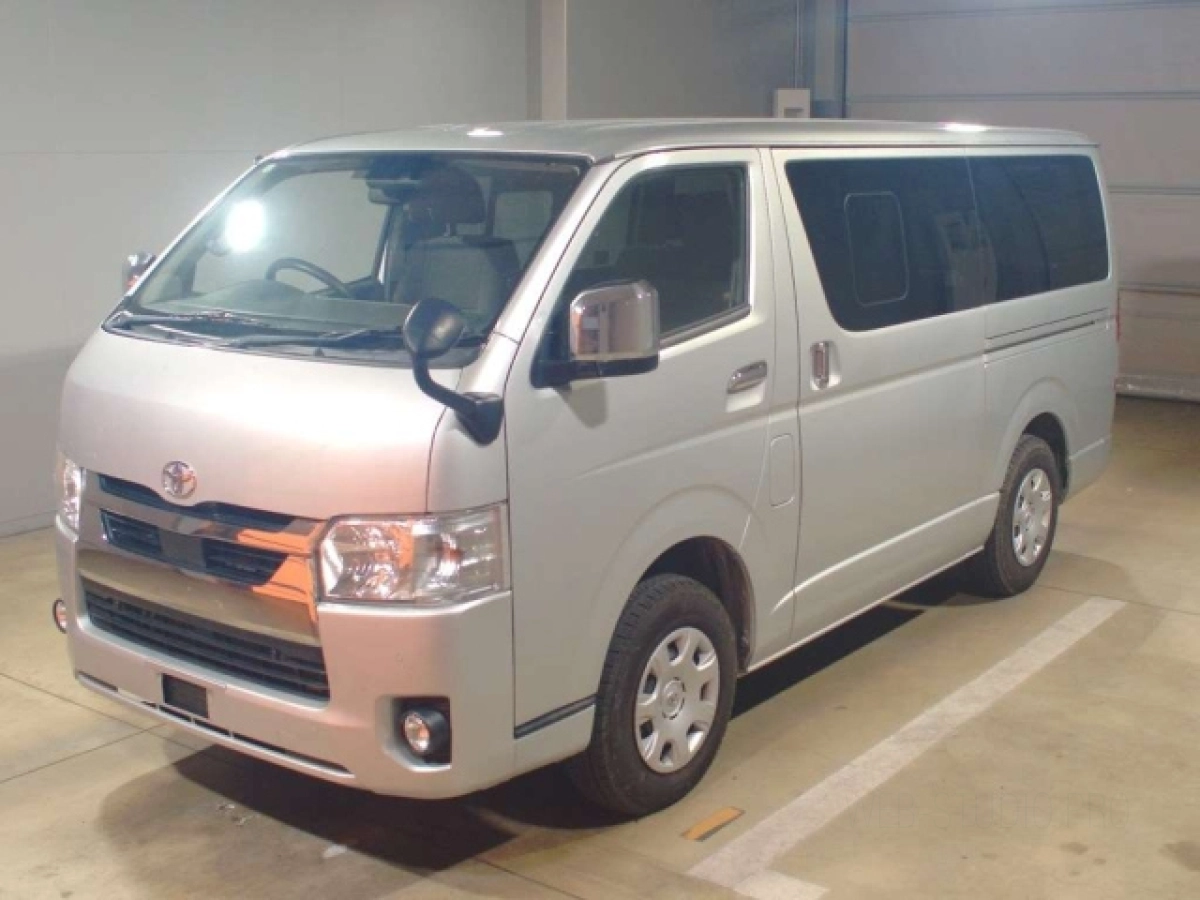 TOYOTA HIACE VAN GDH206V 2020