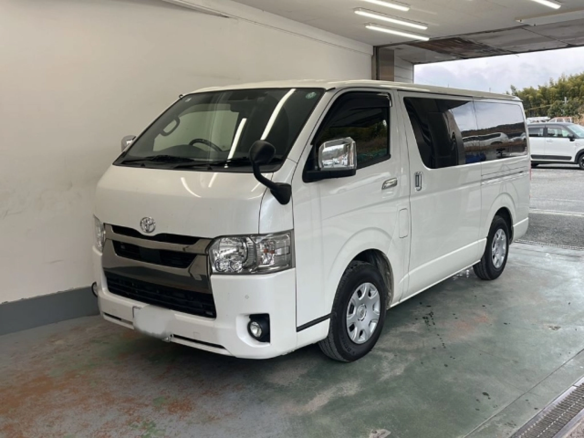 TOYOTA HIACE VAN GDH201V 2020
