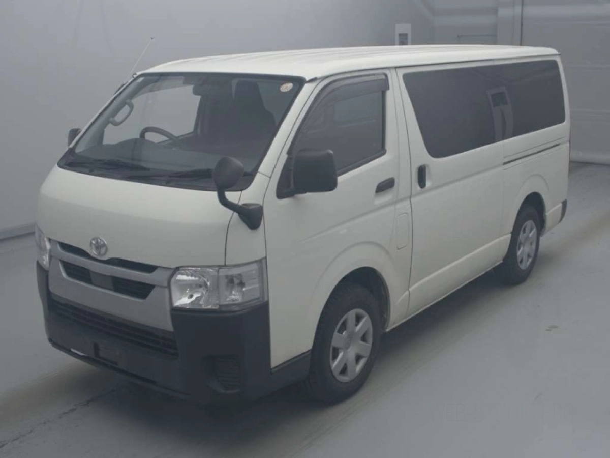 TOYOTA HIACE VAN TRH200V 2021