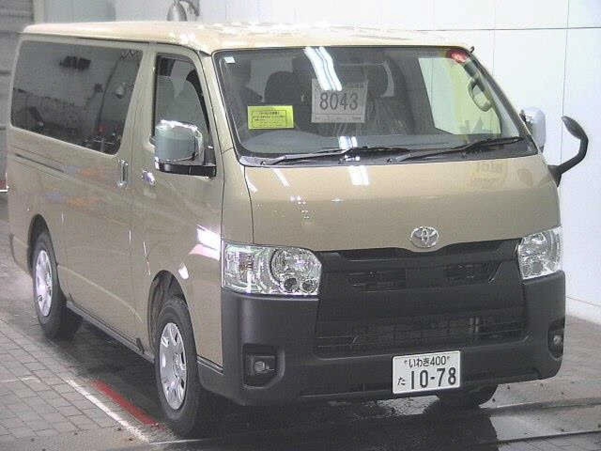 TOYOTA HIACE VAN GDH206V 2025