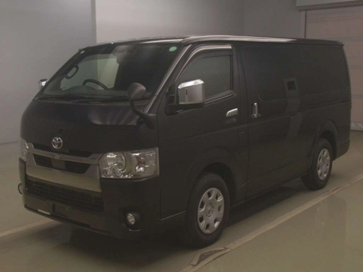 TOYOTA HIACE VAN TRH200V 2021