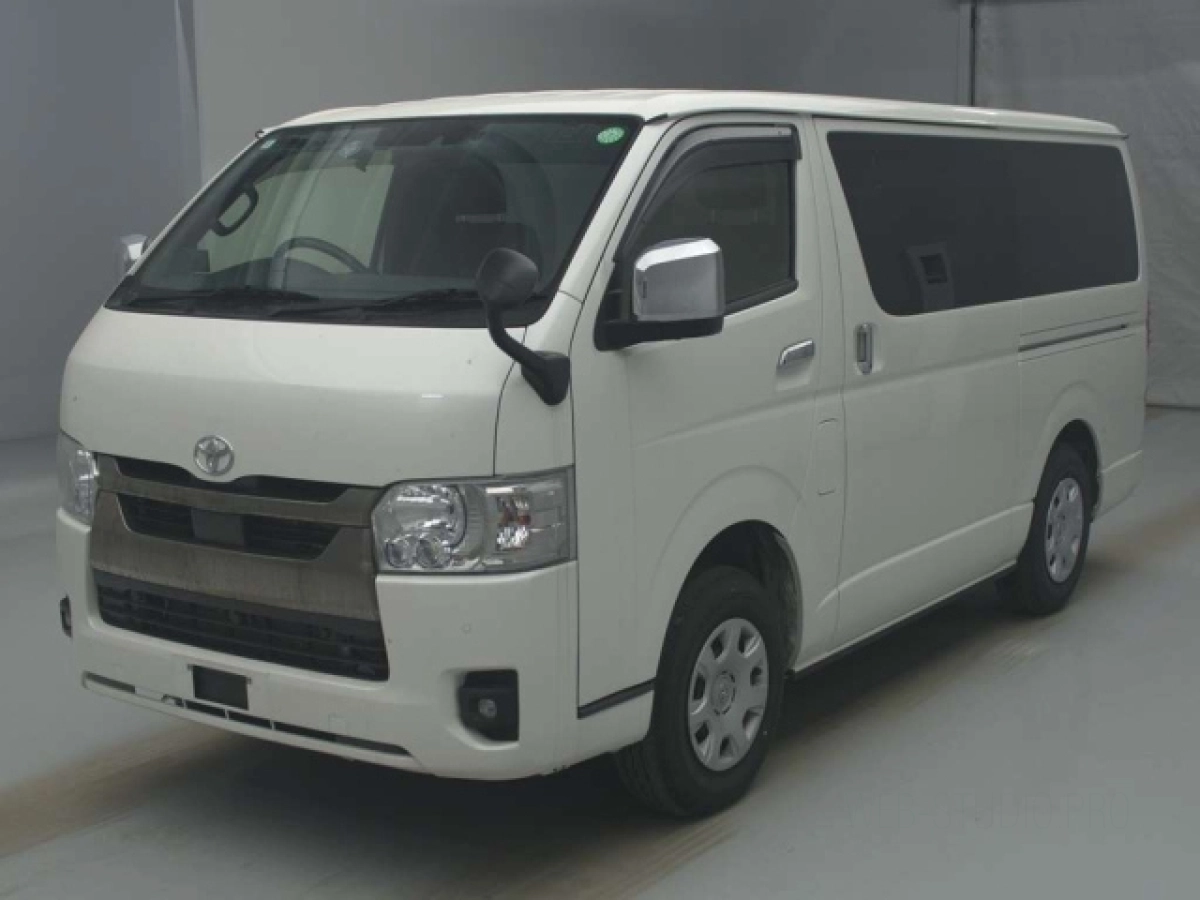 TOYOTA HIACE VAN GDH206V 2025