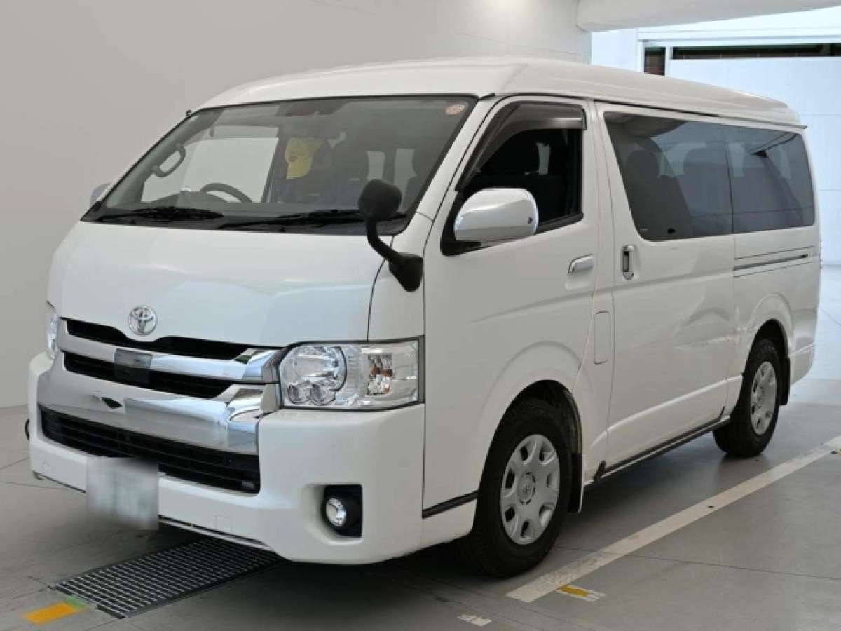 TOYOTA HIACE TRH214W 2019