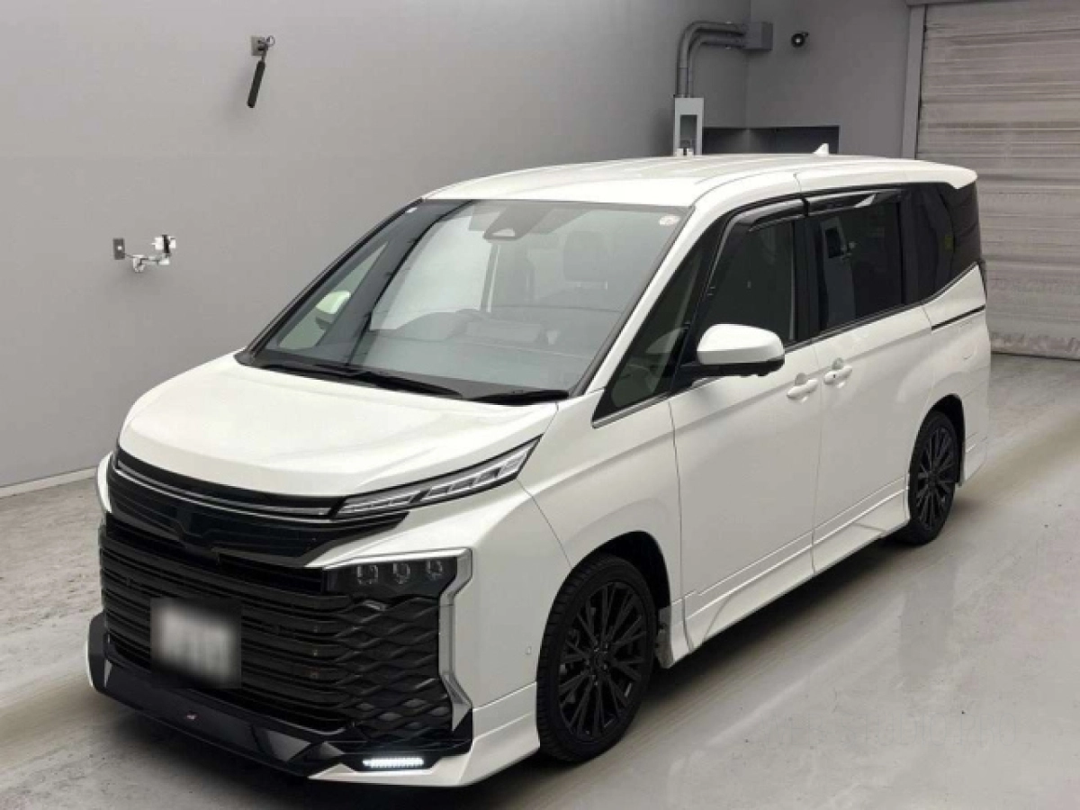 TOYOTA VOXY ZWR90W 2023