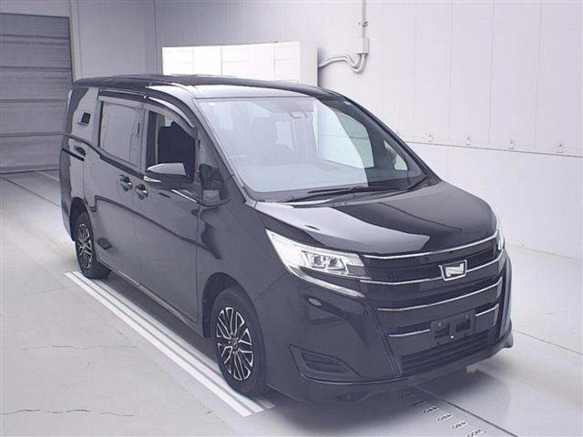 TOYOTA NOAH ZRR85G 2020