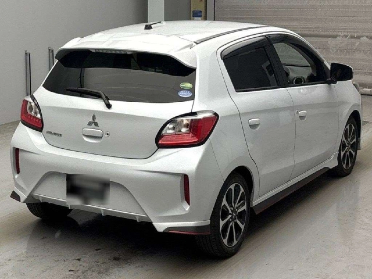MITSUBISHI MIRAGE