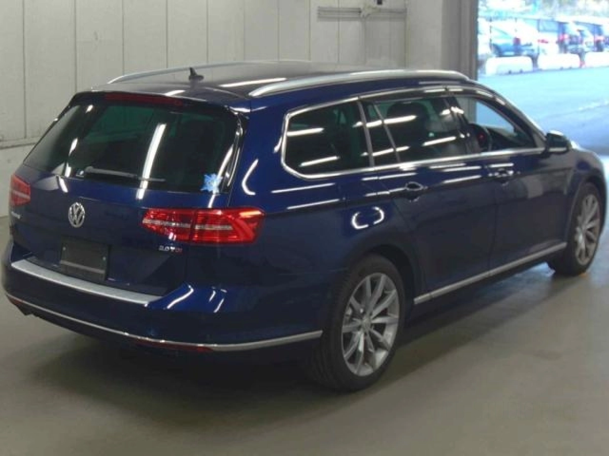 VOLKSWAGEN PASSAT VARIANT
