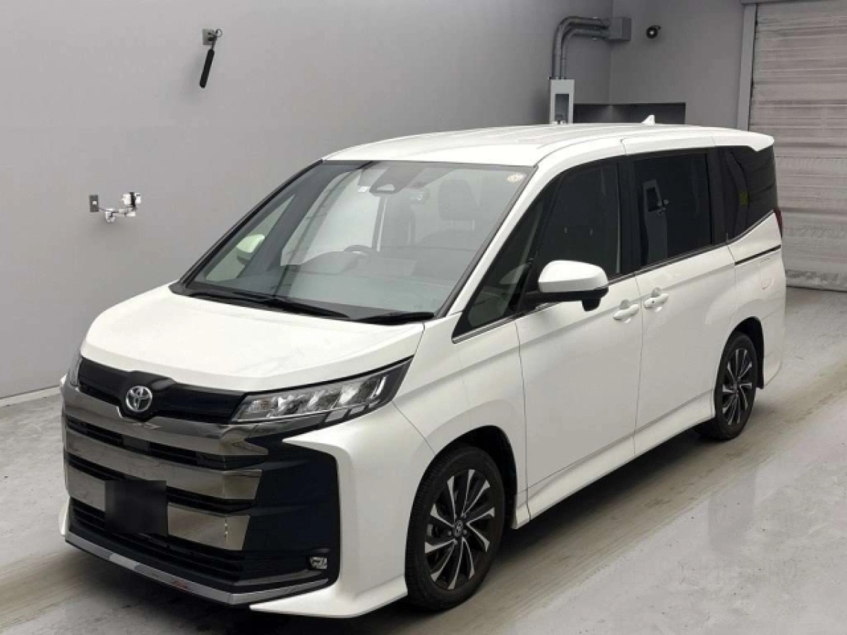 TOYOTA NOAH MZRA90W 2023