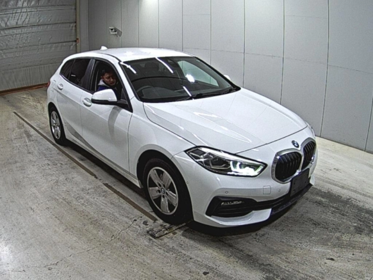 BMW 1 SERIES
