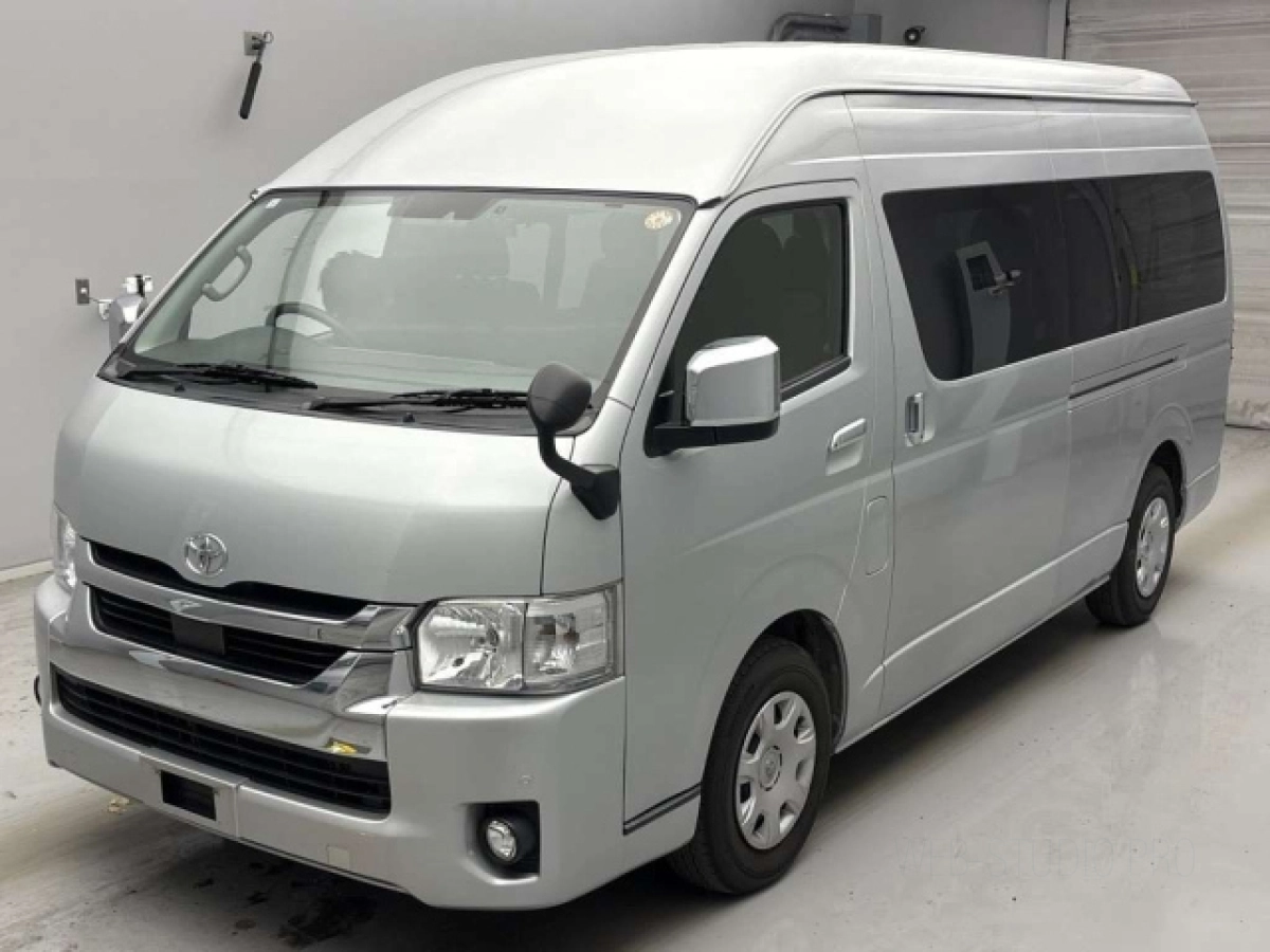 TOYOTA HIACE TRH224W 2021