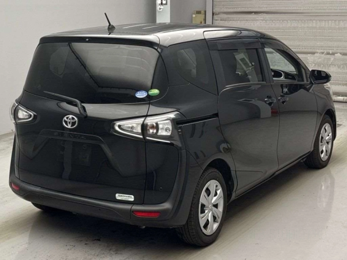 TOYOTA SIENTA