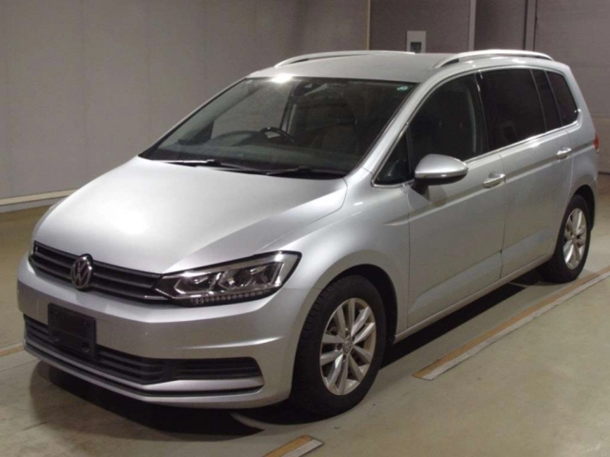 VOLKSWAGEN GOLF TOURAN 1TDFG 2019
