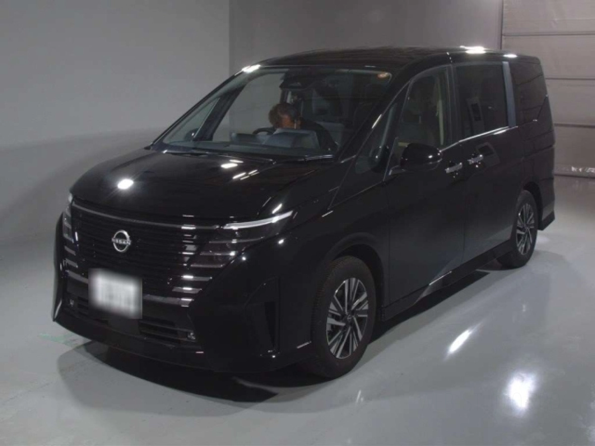 NISSAN SERENA FC28 2025