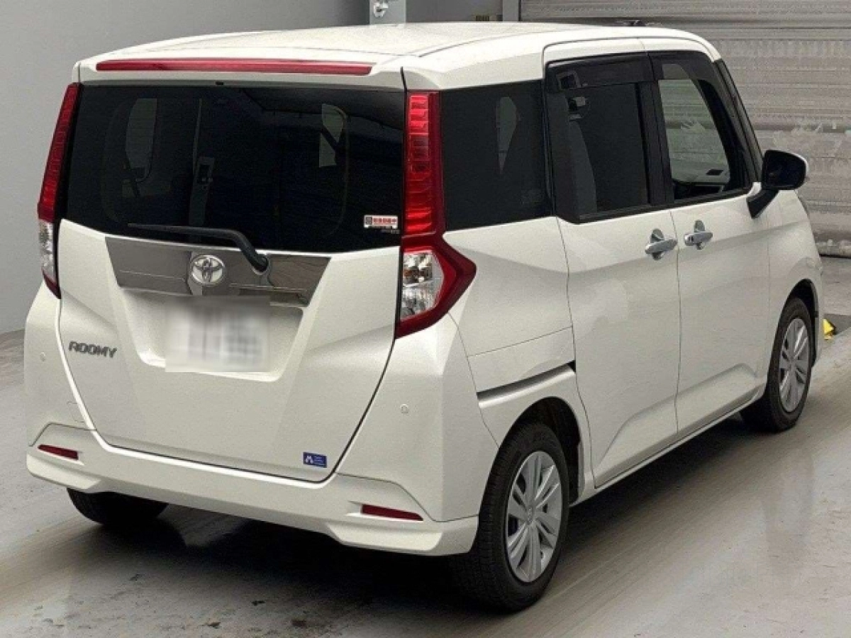 TOYOTA ROOMY