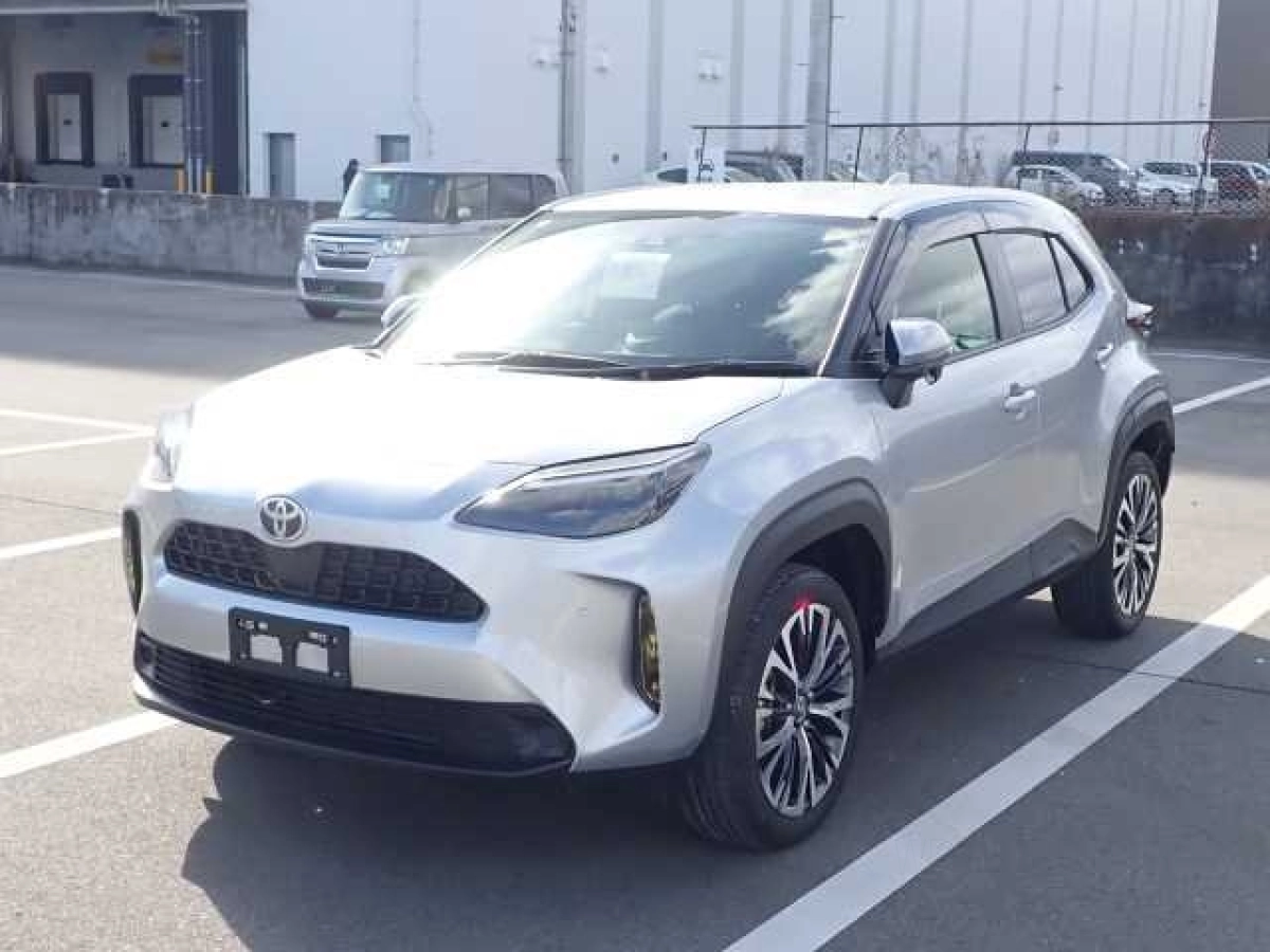 TOYOTA YARIS CROSS