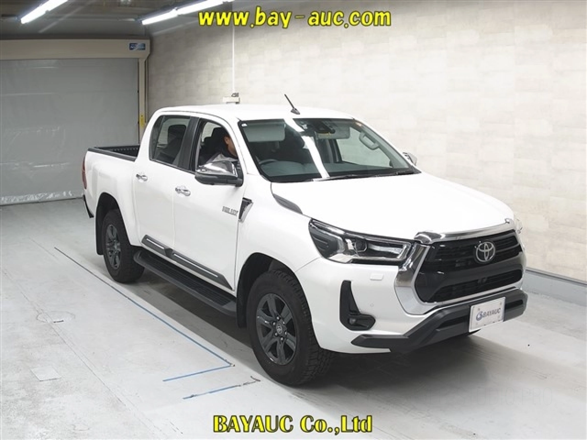 TOYOTA HILUX GUN125 2024