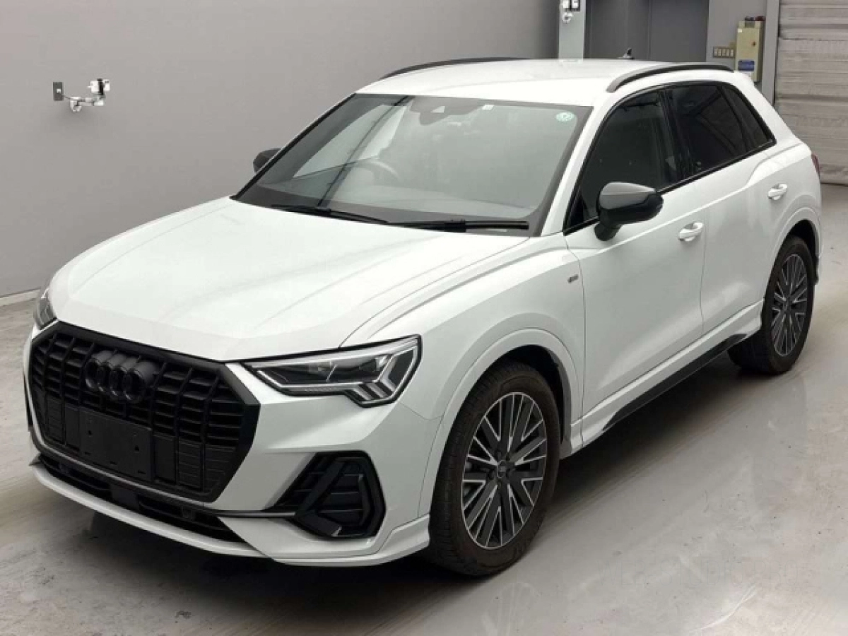 AUDI Q3 F3DFY 2022