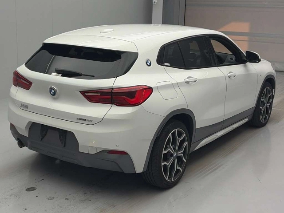 BMW X2