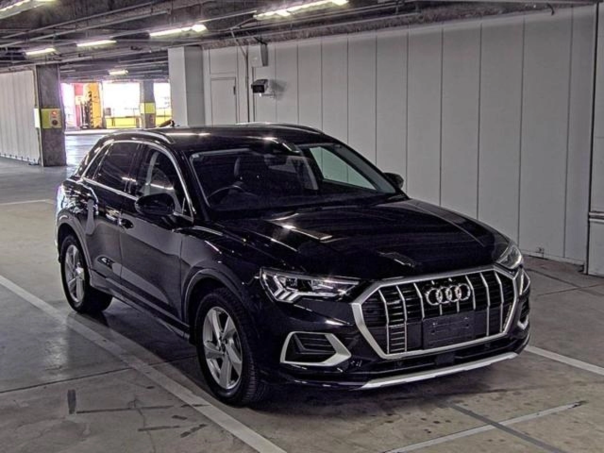 AUDI Q3 F3DFGF 2021