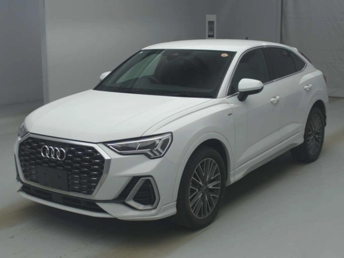 AUDI Q3 F3DFGF 2021