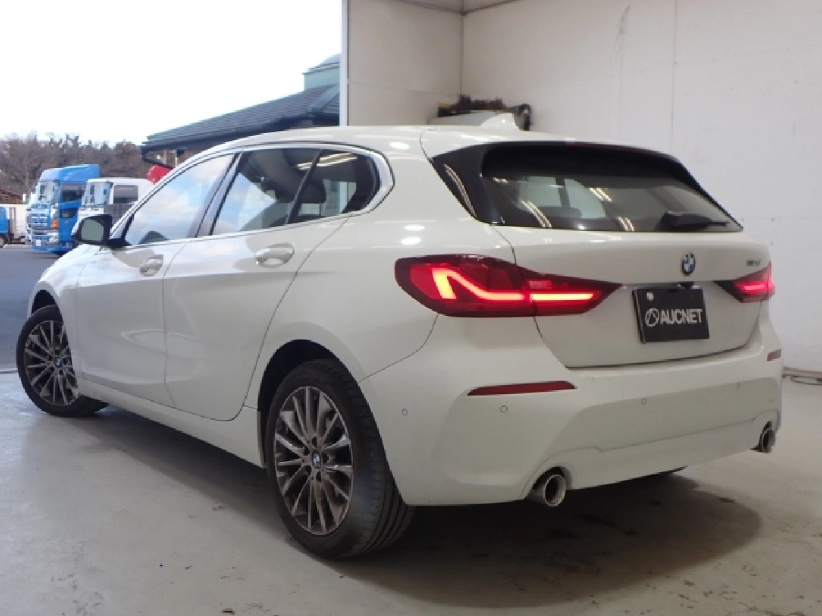 BMW 1 SERIES