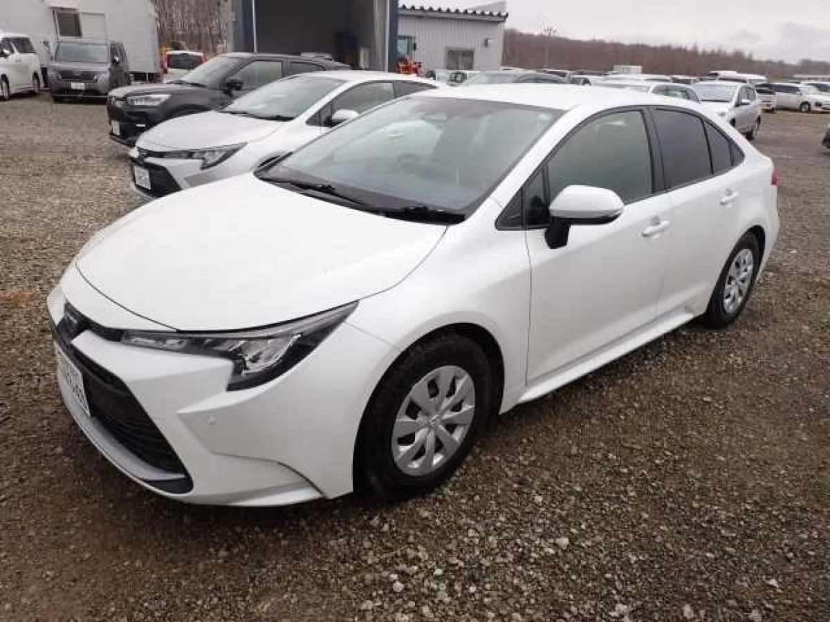 TOYOTA COROLLA ZWE215 2023