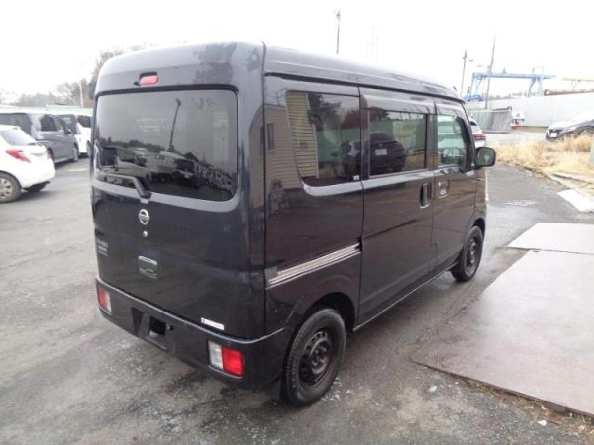 NISSAN CLIPPER VAN