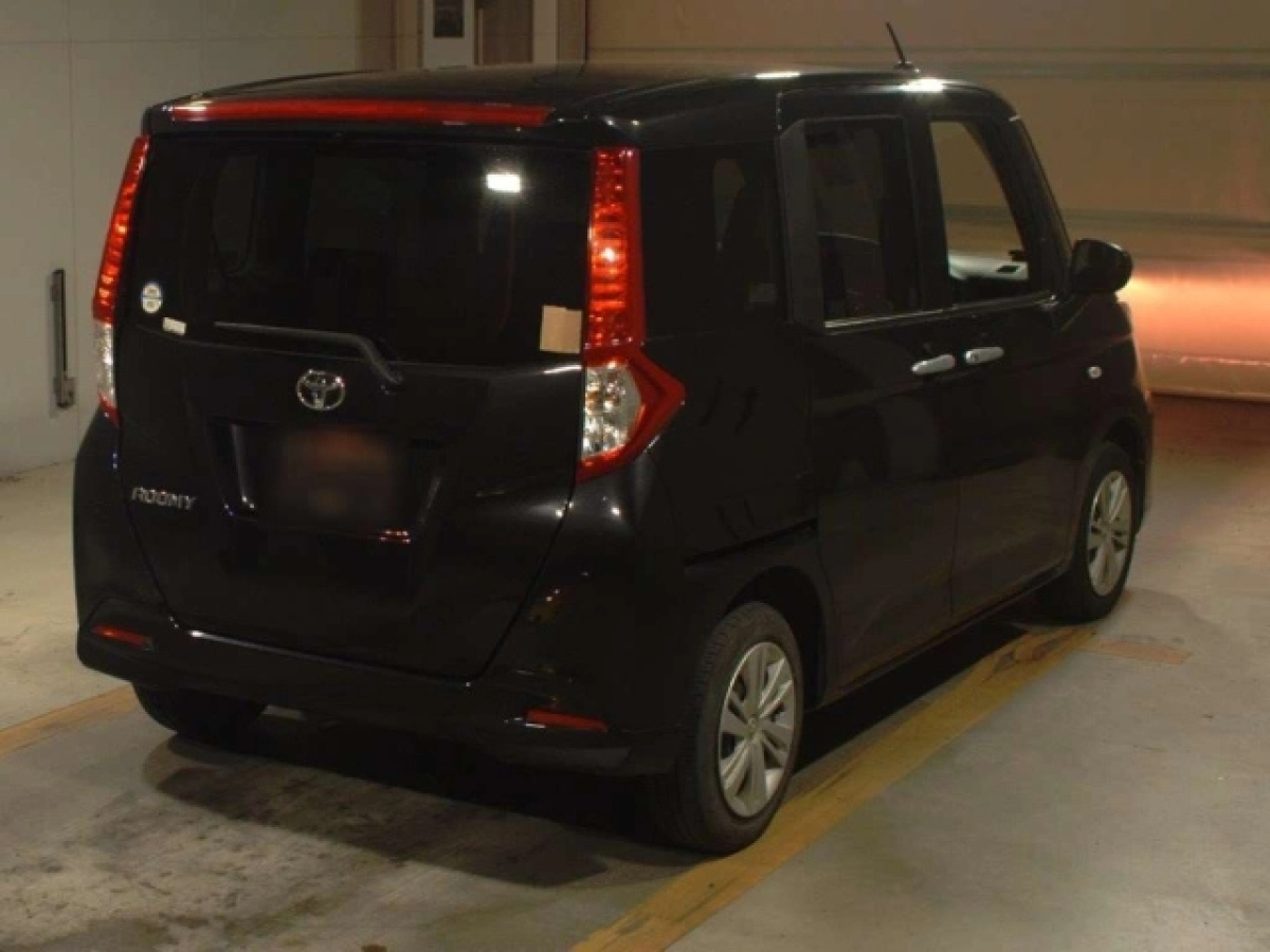 TOYOTA ROOMY