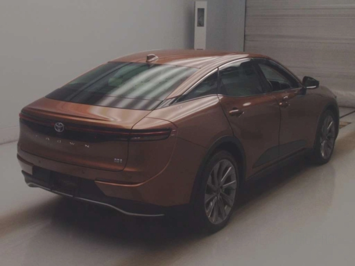 TOYOTA CROWN CROSSOVER