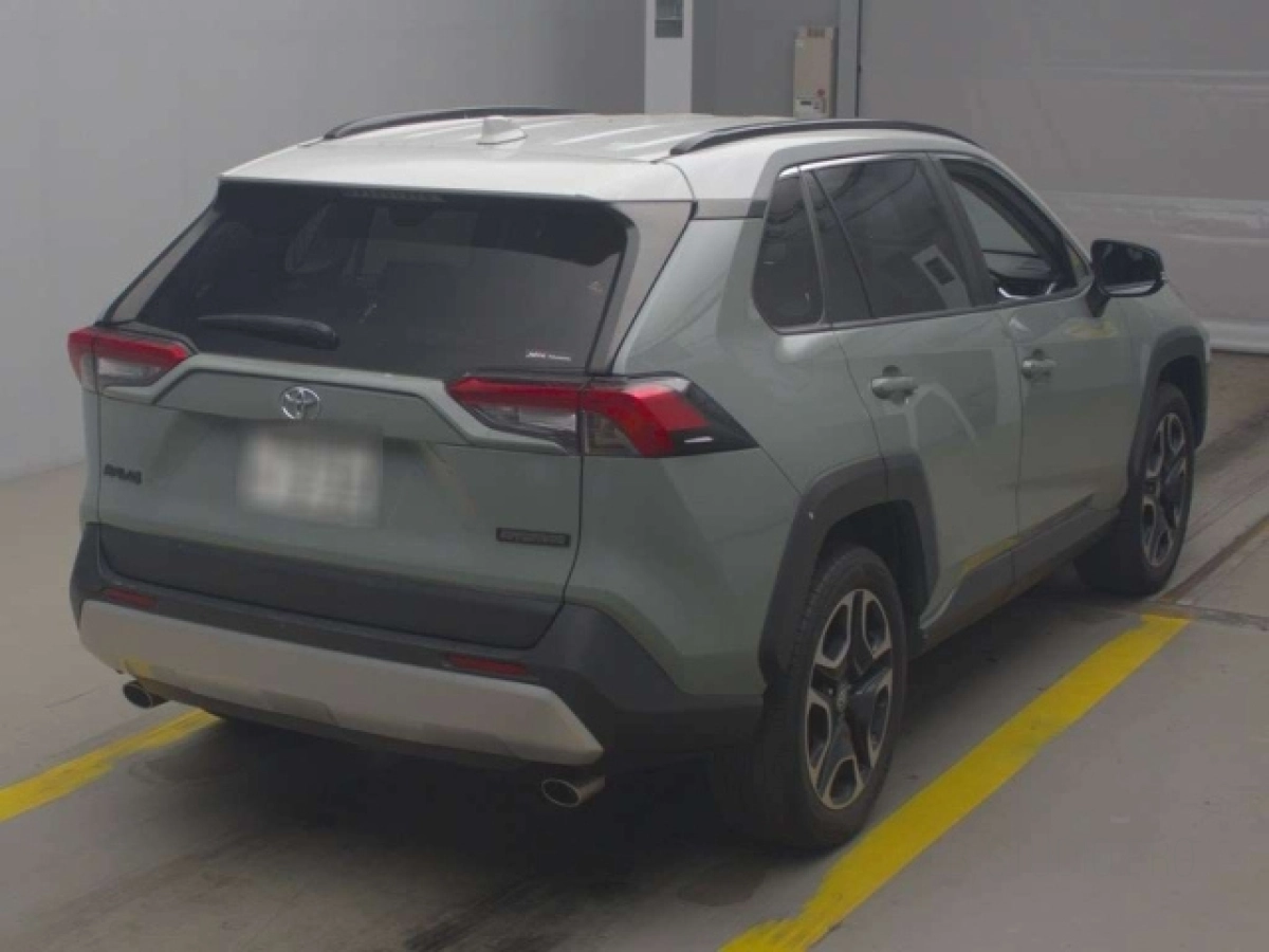 TOYOTA RAV4