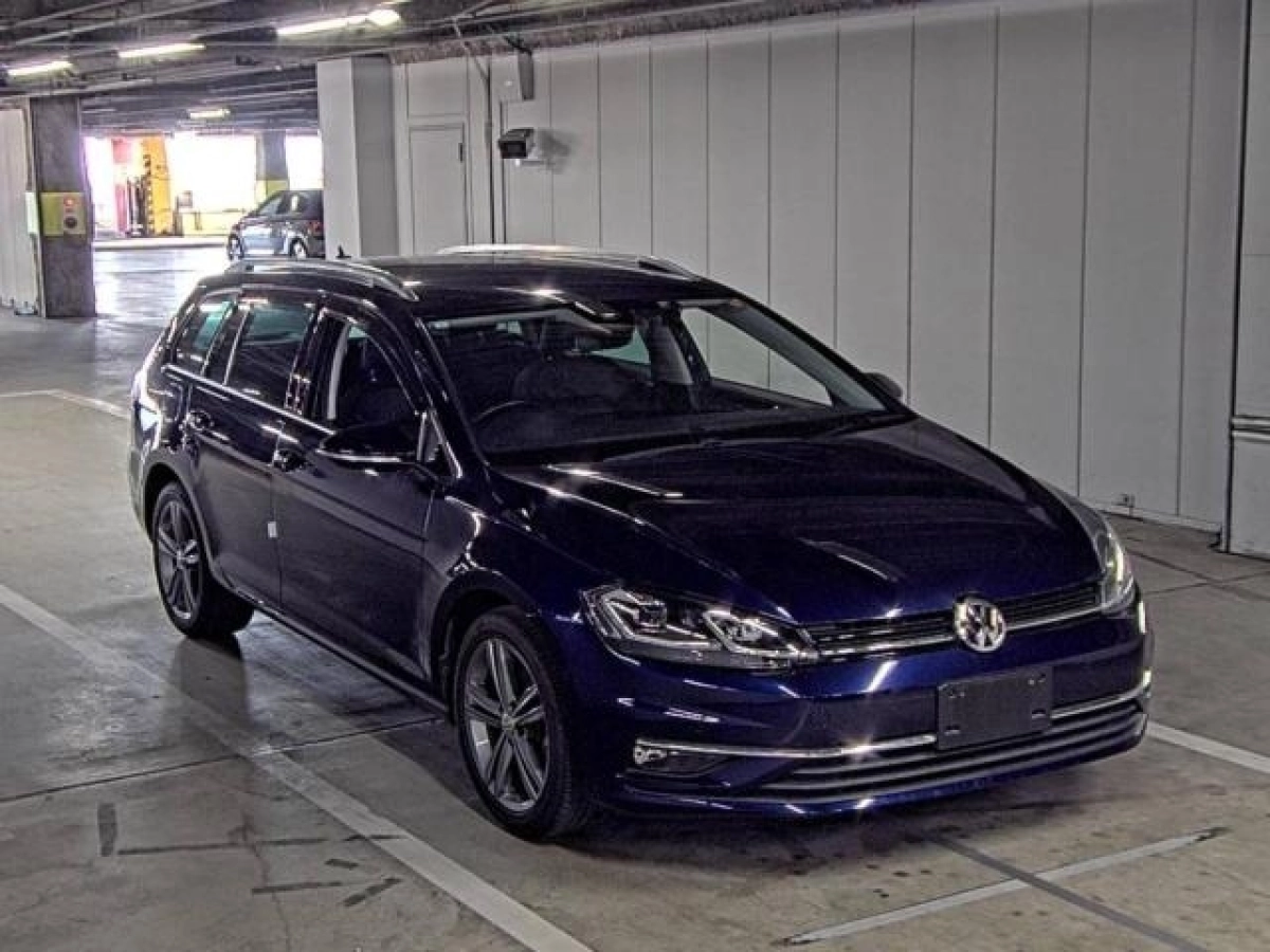 VOLKSWAGEN GOLF VARIANT AUCHP 2020