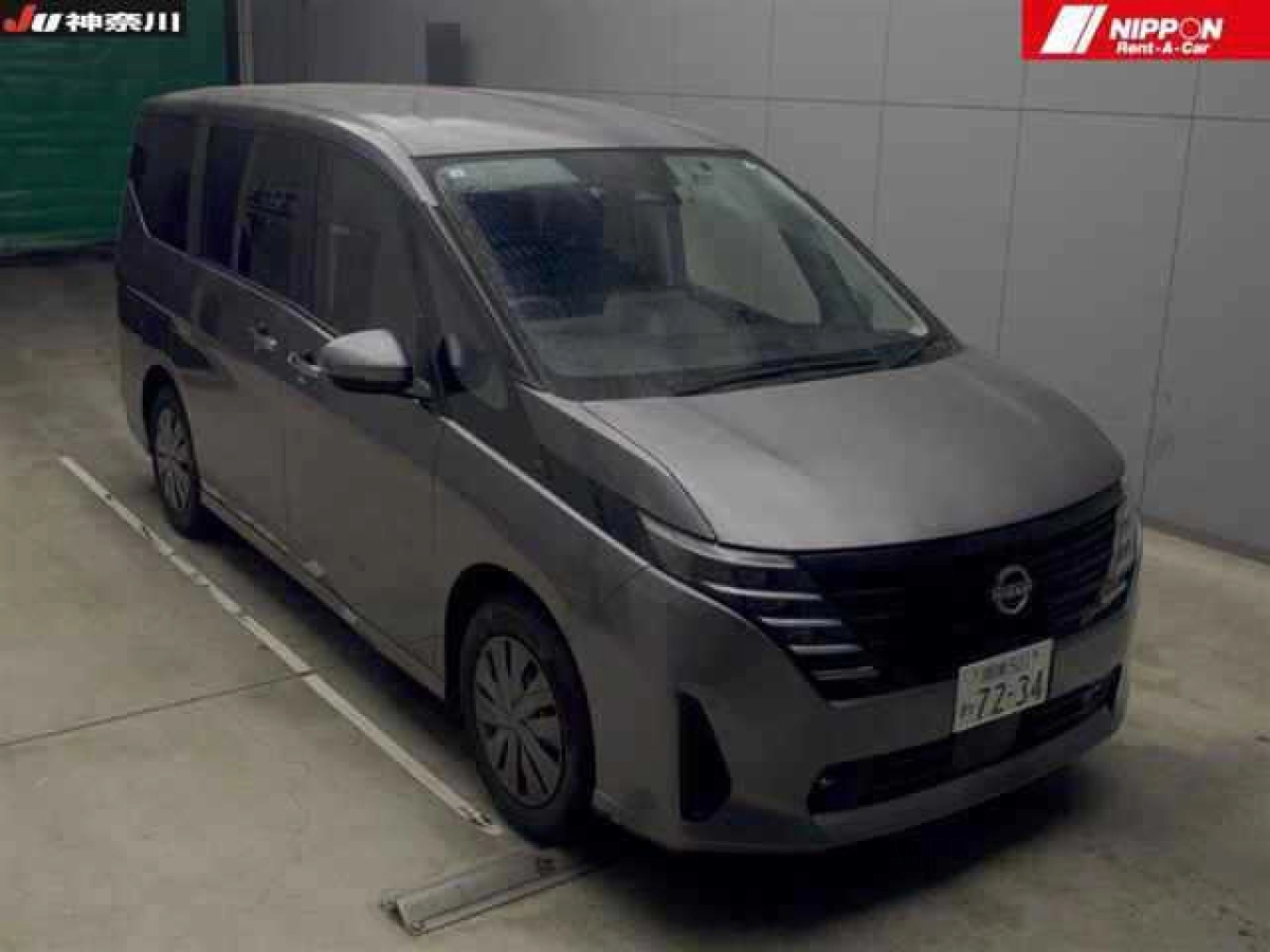 NISSAN SERENA