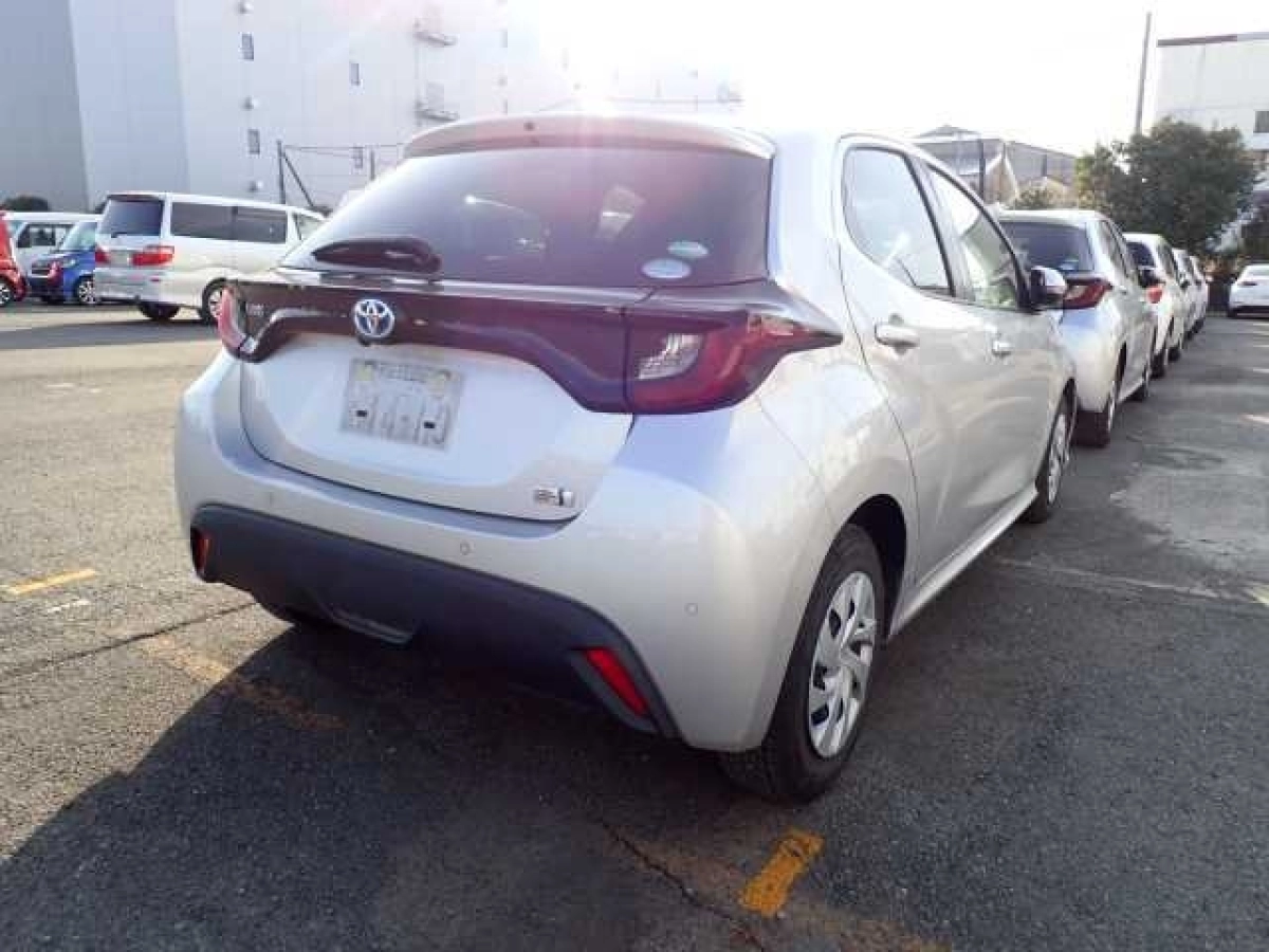 TOYOTA YARIS